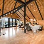 Tjana - 6km From The Sea By Interhome Дом отдыха