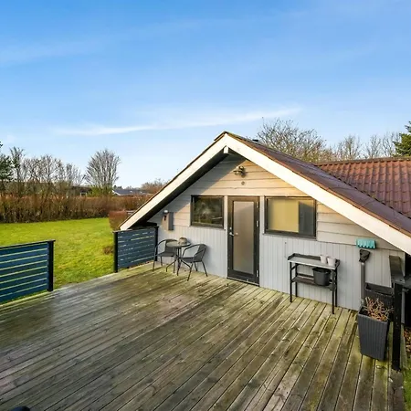 Tjana Holiday home *