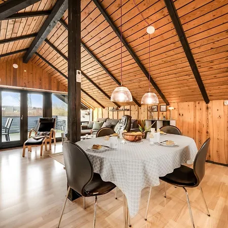 Tjana Holiday home