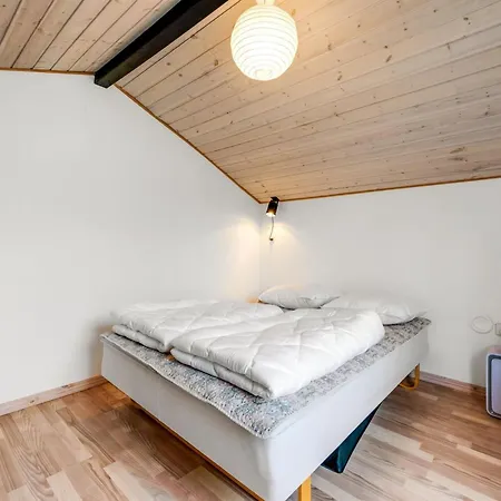 Tjana - 6km From The Sea By Interhome