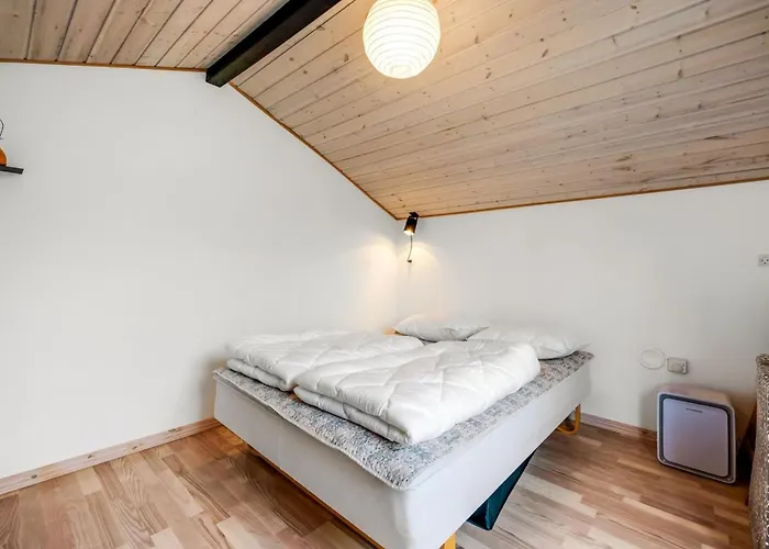 Tjana - 6km From The Sea By Interhome