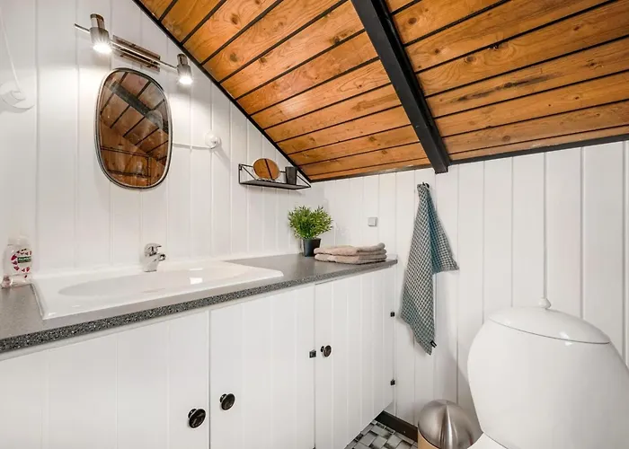 Tjana - 6km From The Sea By Interhome *